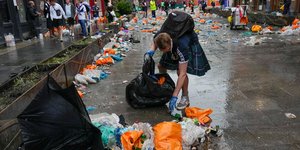 Σκωτσέζοι προσπάθησαν να μαζέψουν το «χάος»