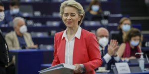 ουρσουλα καρπουζι σακακι 