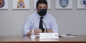 χαρδαλιας λευκο πουκαμισο