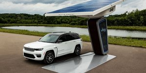 Jeep Grand Cherokee plug in hybrid
