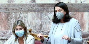 Κόντρα Κεραμέως-Φίλη στη Βουλή