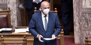 Ο Κώστας Τσιάρας σε τοποθέτησή του κατά τη διάρκεια κοινοβουλευτικού ελέγχου
