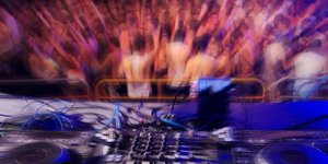 Κλαμπ με συνωστισμό 