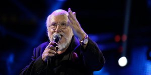 Ο Διονύσης Σαββόπουλος