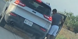 Εγκατέλειψαν σκύλο στον δρόμο στο Τέξας