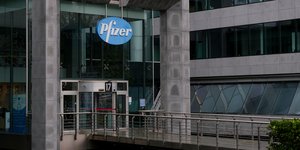 Pfizer εισοδος