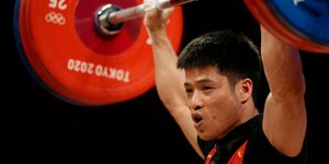 Ο Κινέζος αρσιβαρίστας Φαμπίν Λι