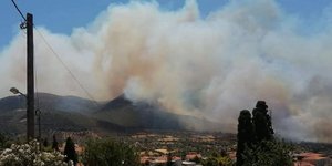 Φωτιά στα Στύρα Ευβοίας