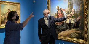 Η Λίνα Μενδώνη στο Μουσείο Φιλελληνισμού