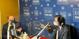 Ο γ.γ. Υποδομών Γιώργος Καραγιάννης στο στούντιο του ΣΚΑΪ με τον Α. Πορτοσάλτε
