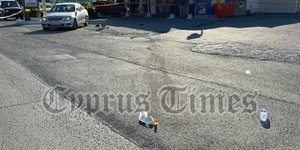 αυτοκίνητο σε δρόμο μετά από φονικό στην Κύπρο 