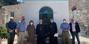 Στη Μονή των Ουρσουλινών στην Τήνο η Λίνα Μενδώνη 