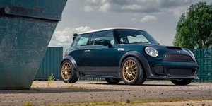 Mini Cooper V8