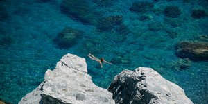 H παραλία του Μούρου στην Αμοργό, από τα καθαρότερα νερά στην Ευρώπη