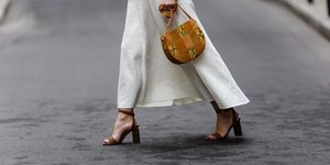 πόδια με πεντικιούρ