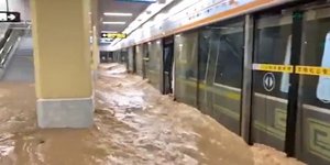 Πλημμύρα σε σταθμό του μετρό στην Κίνα
