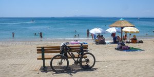 ποδηλατο παγκακι θαλασσα
