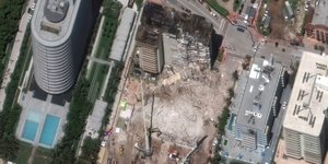 καταρρευση πολυκατοικιας 