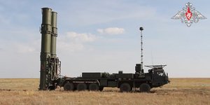Ρωσία: Στη δημοσιότητα βίντεο με τη δοκιμή των S-500