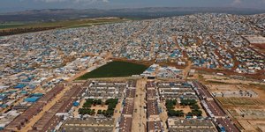 Κέντρο φιλοξενίας προσφύγων στα σύνορα Συρίας - Τουρκίας