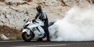 suzuki-hayabusa-test-carandmotor