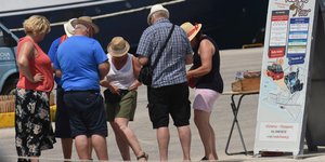 τουριστες λιμανι