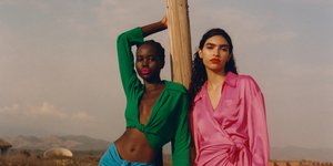 μοντέλα με φορέματα Zara