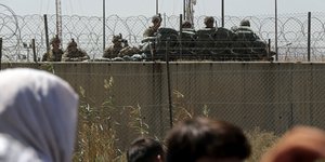 Αμερικανοί στρατιώτες στο αεροδρόμιο της Καμπούλ