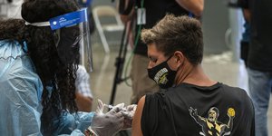 Εμβολιασμός για την Covid-19 στο Σαν Πέντρο της Καλιφόρνια 