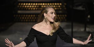 Η Αντέλ στο Saturday Night Live το 2020
