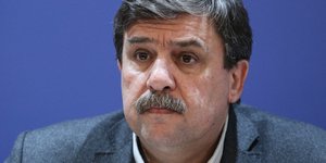 τομεάρχης Υγείας ΣΥΡΙΖΑ Ανδρέας Ξανθός μουστάκι σακάκι