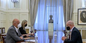 Δένδιας με τον εκπρόσωπο της UNICEF