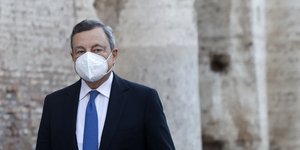 Μάριο Ντράγκι