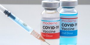 εμβόλια Moderna COVID βελόνα