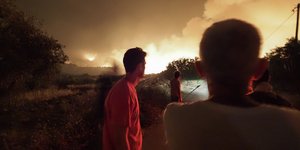 Εκκένωση οικισμών στην Β.Εύβοια