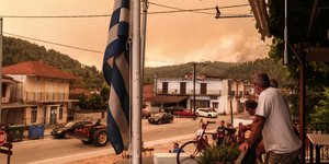Φωτιά στις Γούβες στη Β. Εύβοια
