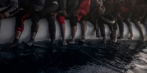Φουσκωτό με μετανάστες στη Μεσόγειο