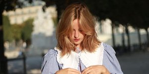 γυναίκα με τοπ