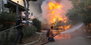 Η φωτιά στην Βαρυμπόμπη