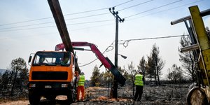 ηλεκτροδότηση στύλος ΔΕΗ καταστροφές