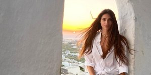 Ηλιάνα Παπαγεωργίου: Ποζάρει με σέξι μικροσκοπικό μαγιό και πλένει ρούχα