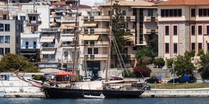 ιστιοπλοϊκο πολυκατοικιες
