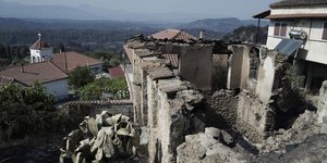 καμενα σπιτια
