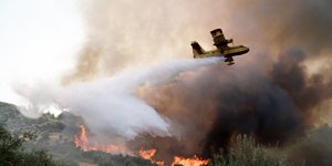 κίνδυνος πυρκαγιάς αεροσκάφος επιχειρεί