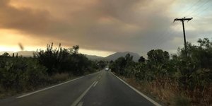 Δύσκολη η κατάσταση και από τη φωτιά στη Μέλπεια Μεσσηνίας