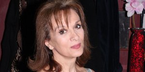 Η Μαίρη Βιδάλη με φόρεμα
