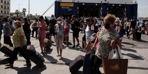 βαλιτσες λιμανι 