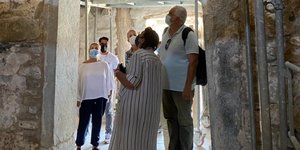 Η Λίνα Μενδώνη στο Ναό της Επισκοπής στη Σίκινο