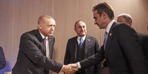 Στιγμιότυπο από παλιότερη συνάντηση Μητσοτάκη-Ερντογάν