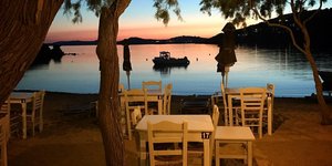 10 αγαπημένες ταβέρνες σε 10 αγαπημένα νησιά 